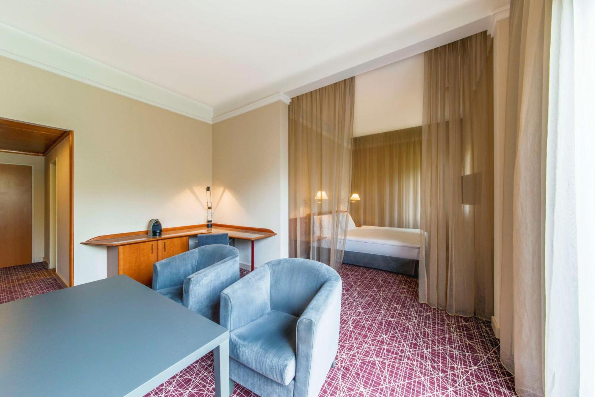 Nh Collection Prague Hotell Exteriör bild